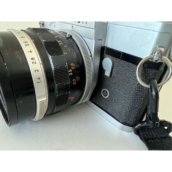 Canon SLR Camera FT QL Film Camera - Picture 4 of 15